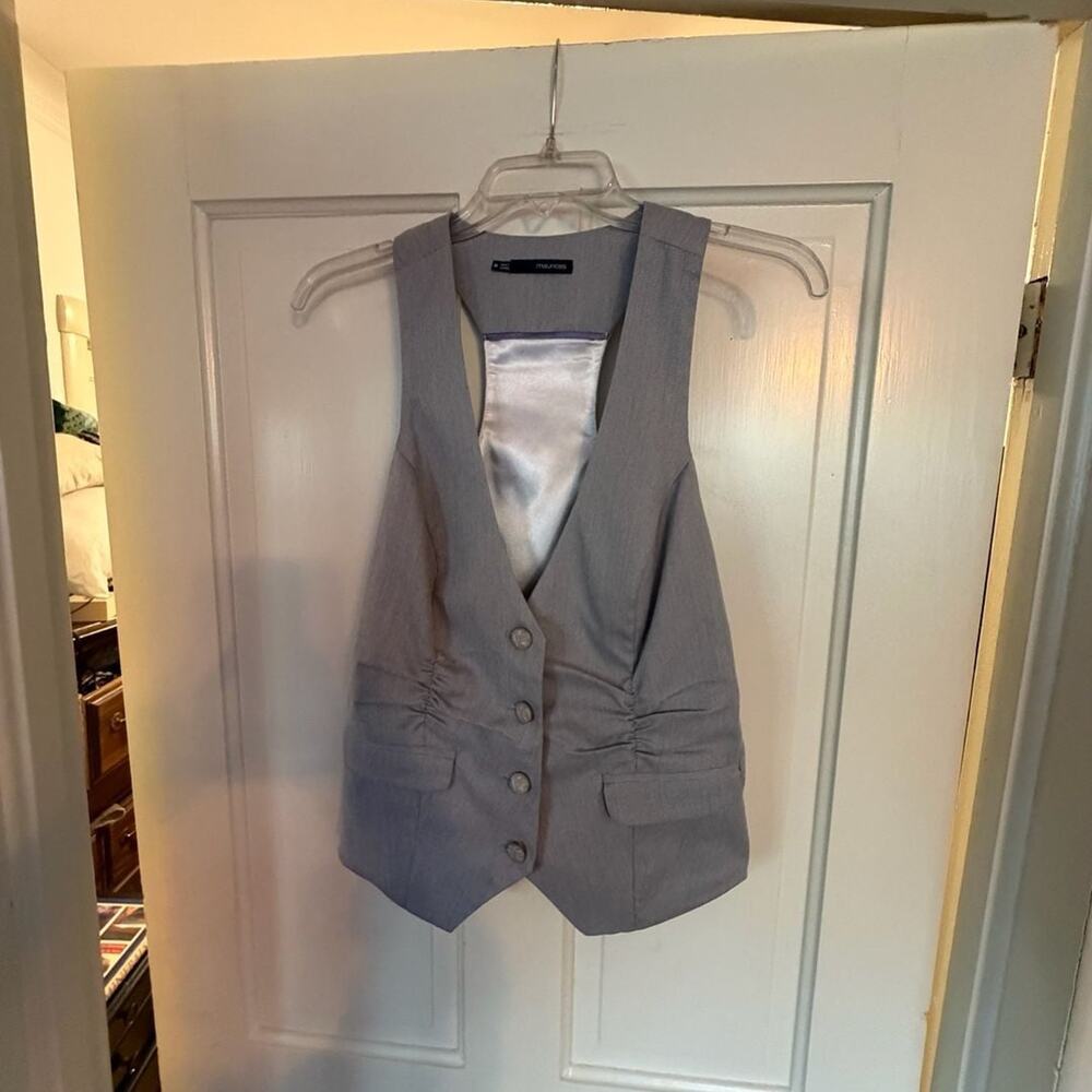 Maurices Women's Gray Button-Front Racerback Vest Size M